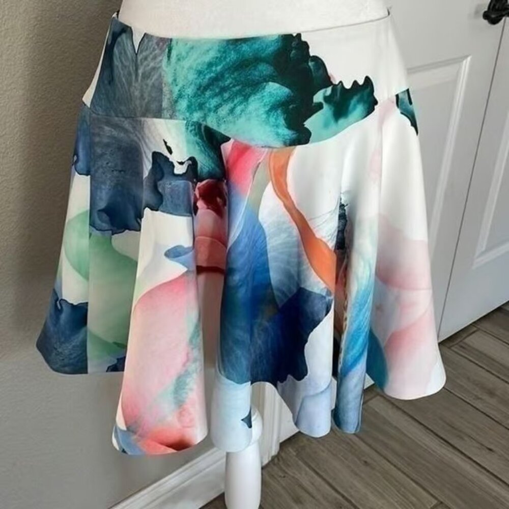 Style Stalker Paradise Skirt in Bright Floral Print